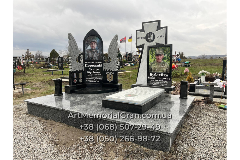 Пам'ятник військовому з крилами та хрестом 00889